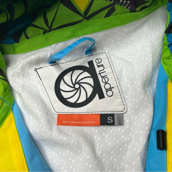 Aperture Snowboarding Jacket in Light Blue Yellow - Picture 2 of 11